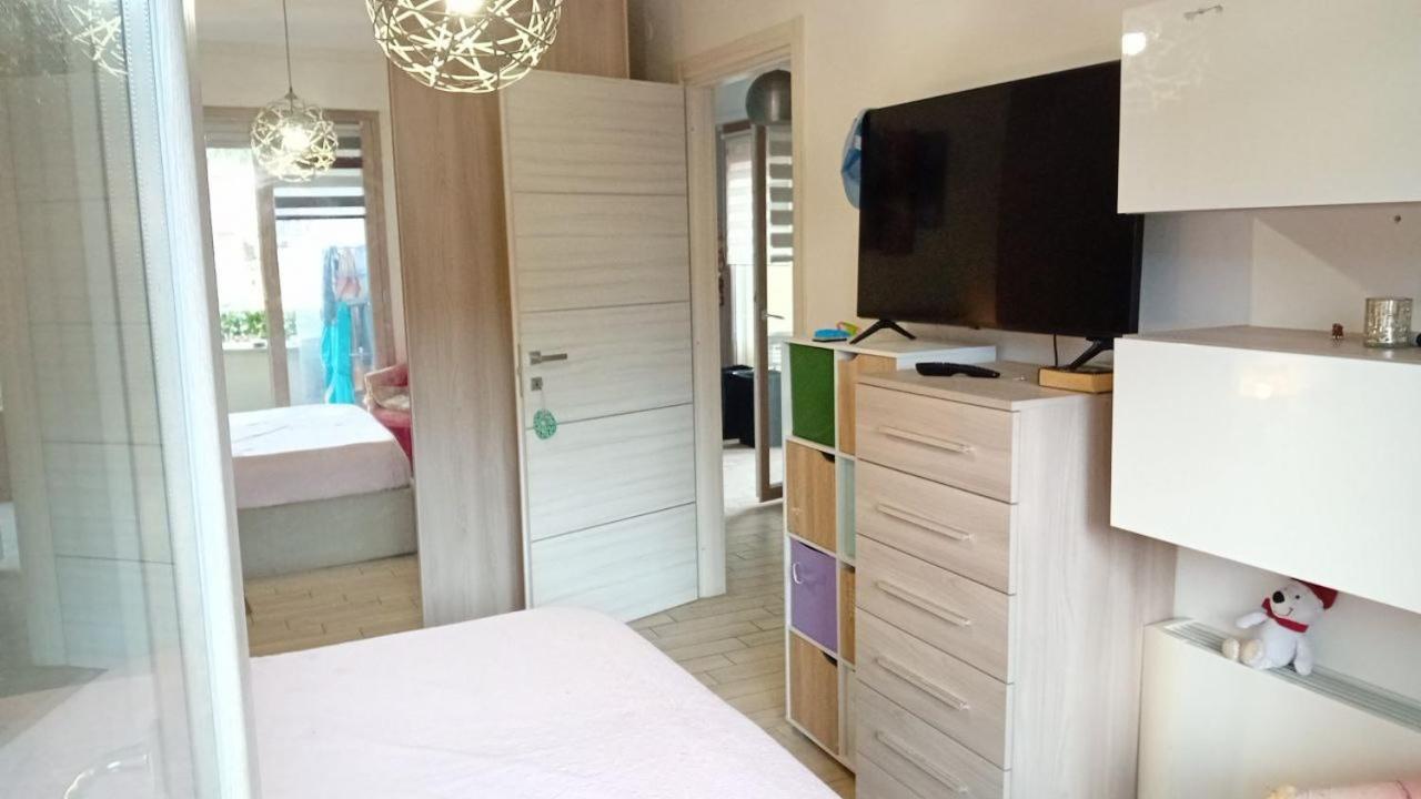 Pomezia Centro Apartment Bagian luar foto