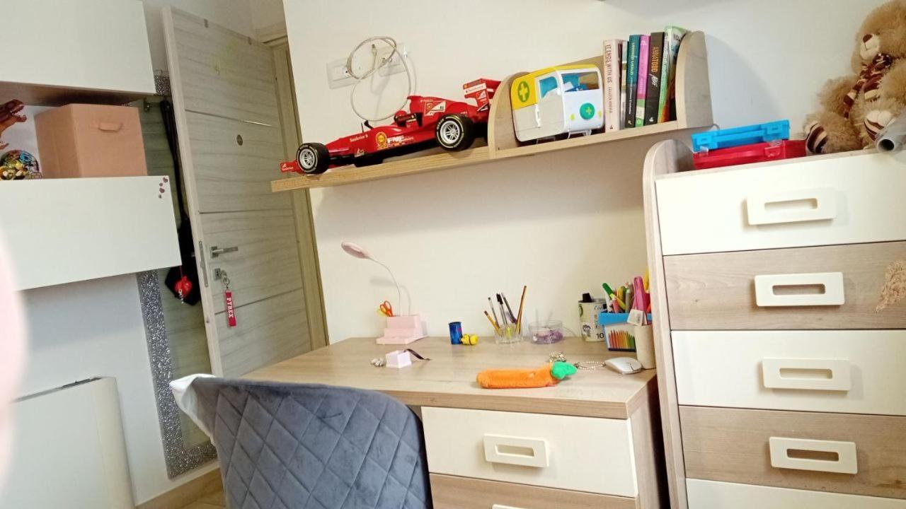 Pomezia Centro Apartment Bagian luar foto