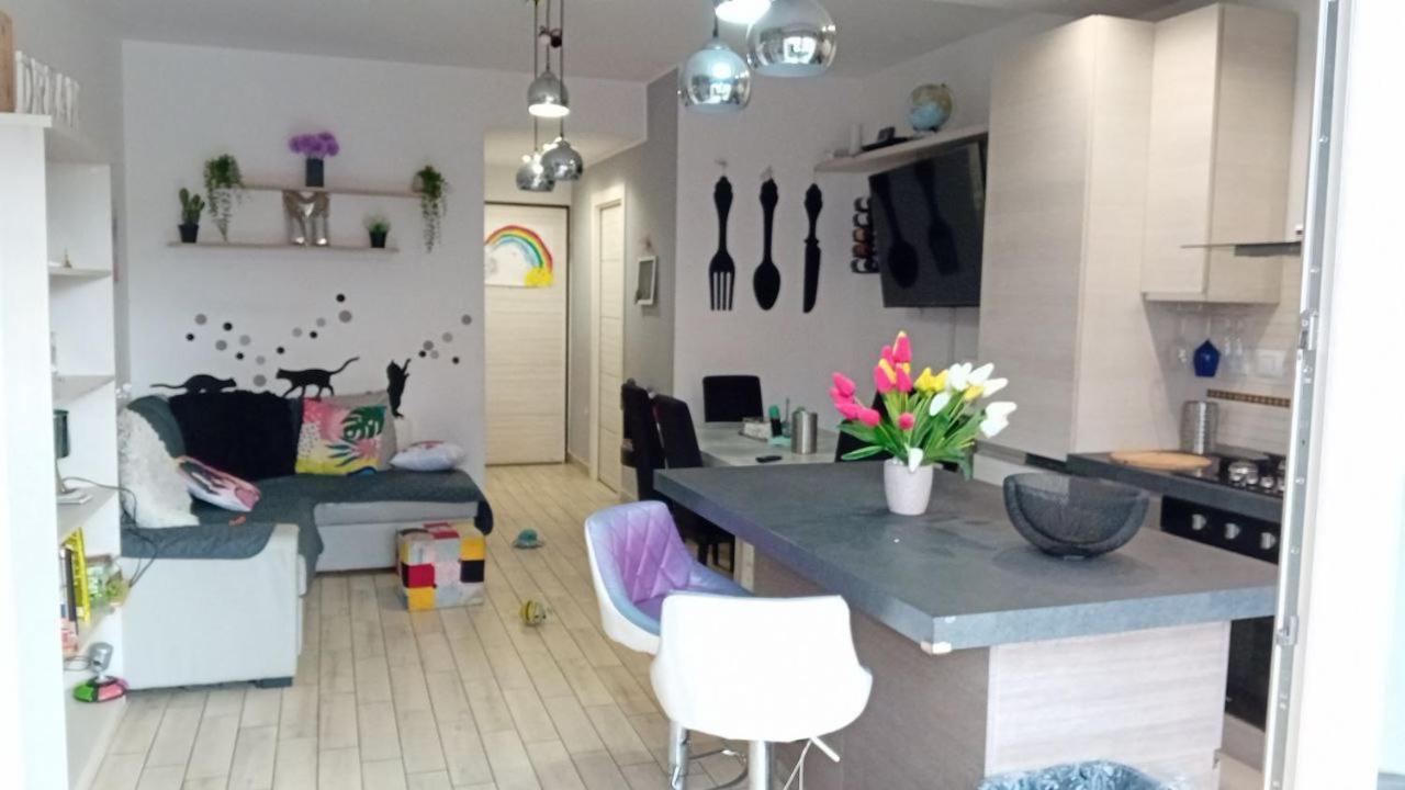 Pomezia Centro Apartment Bagian luar foto